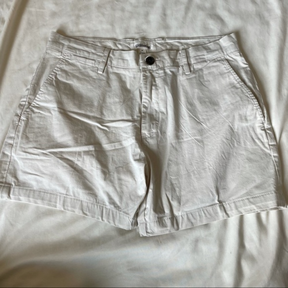 Good threads Amazon shorts size 29